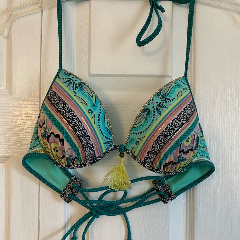 Shade & Shore Women's Lightly Lined Textured Bikini Top